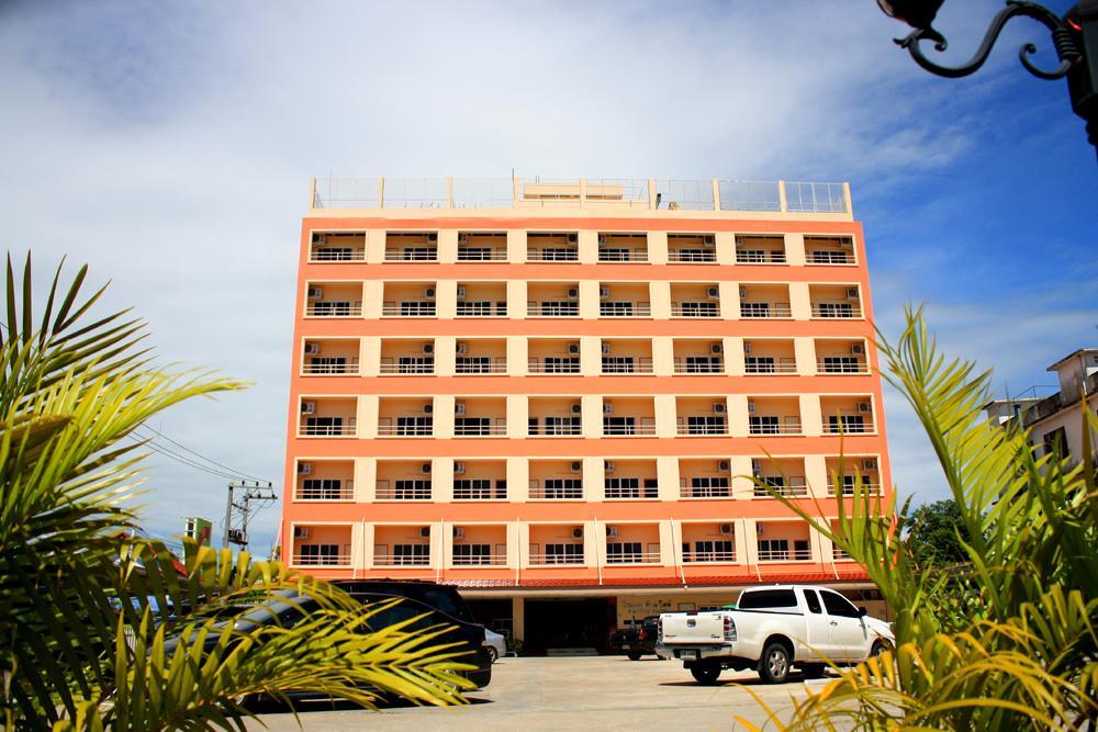 P.A. Ville Hotel 나콘사완 외부 사진