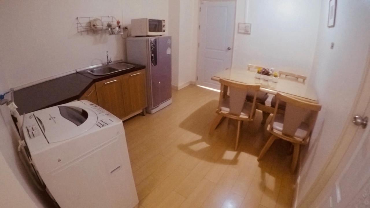 P.A. Ville Hotel 나콘사완 외부 사진